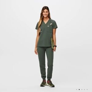 Figs Set Zamora high waisted jogger / Catarina one-pocket L